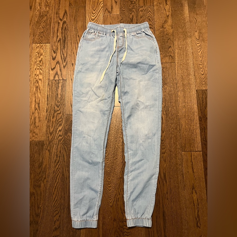Thin Jeans
